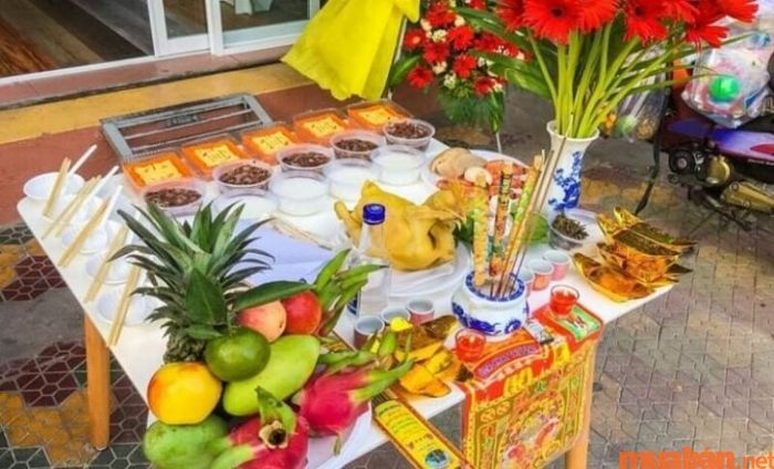 Những người tuổi phạm Thái Tuế năm 2024 cần tiến hành cúng giải hạn để hóa giải các điềm xui xẻo, giúp thu hút may mắn và tài lộc vào năm mới.