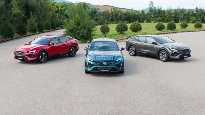 Peugeot trang bị tính năng an toàn cảnh báo điểm mù