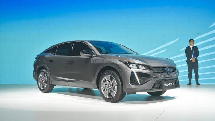 Giá xe Peugeot 408 năm 2024 hiện tại là bao nhiêu?
