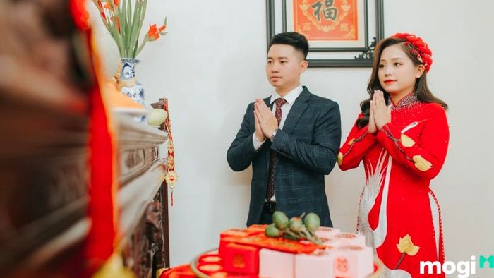 Cô dâu chú rể thực hiện lễ gia tiên ra sao?