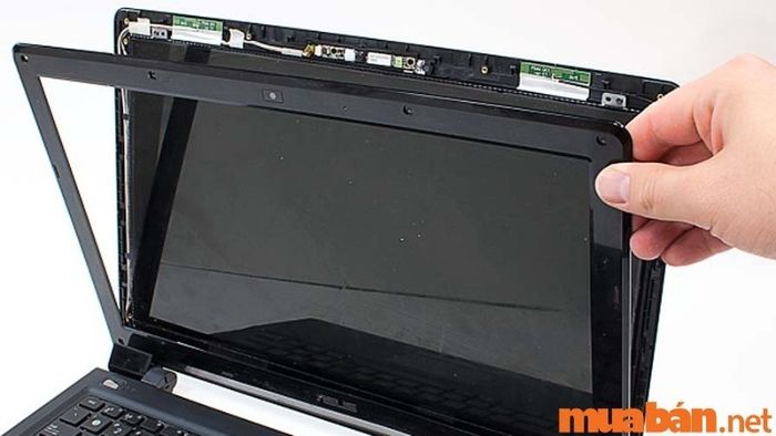 Màn hình laptop bị hư hỏng