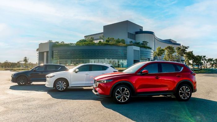 So sánh mức tiêu thụ nhiên liệu của CX5 với các mẫu xe cùng phân khúc