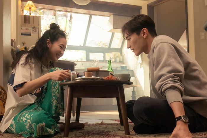 Cả hai còn chung sống và chia sẻ những công việc hàng ngày