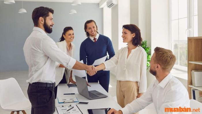 Công việc làm thêm cũng chính là cơ hội để bạn khám phá bản thân và hiểu rõ hơn về công việc mà mình muốn theo đuổi trong tương lai.