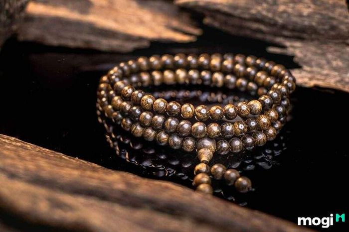 Những vật phẩm phong thủy tốt cho Thạch Lựu Mộc