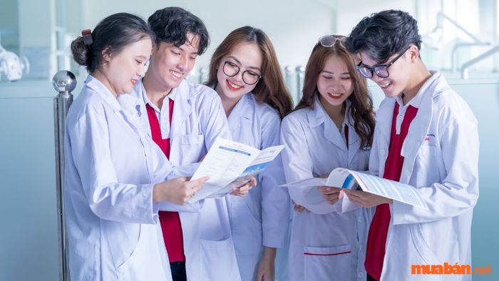 Mệnh Thủy hợp với nghề nào?