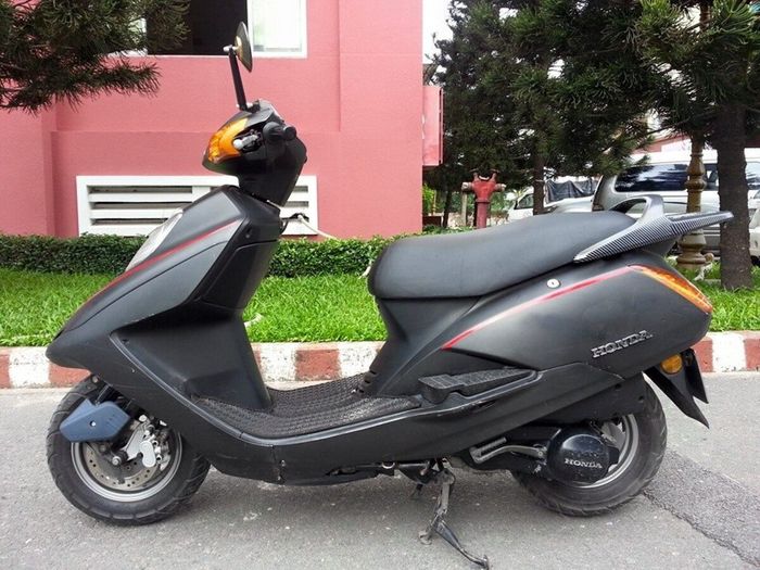 Mẫu xe này được giới thiệu lần đầu vào năm 2007 và do Honda sản xuất.