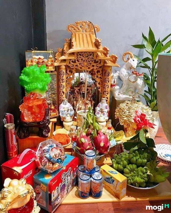 Những lưu ý quan trọng khi sắp xếp đồ thờ trên bàn thờ Thần Tài