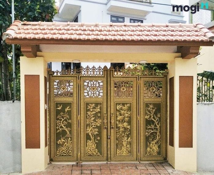 Trụ cổng hiện đại với mái ngói che, tạo điểm nhấn nổi bật cho không gian