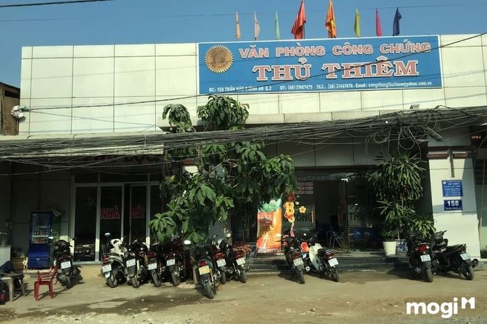Văn phòng công chứng Thủ Thiêm cung cấp các dịch vụ công chứng nhanh chóng, chính xác và uy tín cho khách hàng tại khu vực Thủ Thiêm và các vùng lân cận.