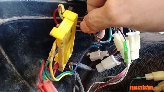 Hỏng IC trong xe có thể dẫn đến hiện tượng hụt ga và chết máy