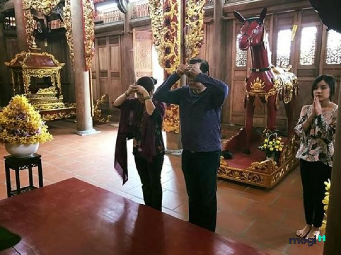 Nhà thờ Tổ của danh hài Hoài Linh.