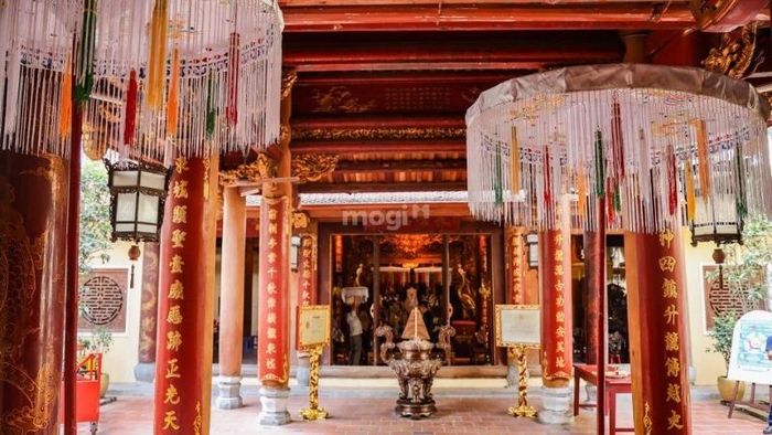 Kiến trúc đặc sắc của đền Bạch Mã tại Hà Nội – Nguồn: Internet