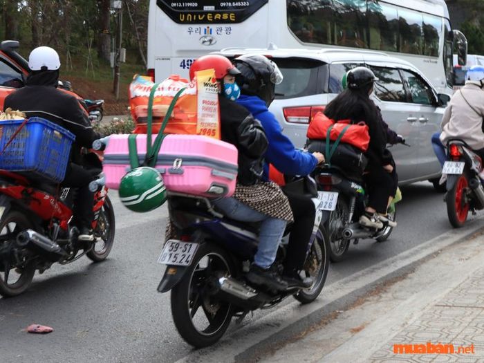 Nên chọn xe ga hay xe số?