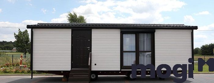 Nhà di động được thiết kế trực tiếp trên xe ô tô, giúp việc di chuyển trở nên dễ dàng và linh hoạt hơn.