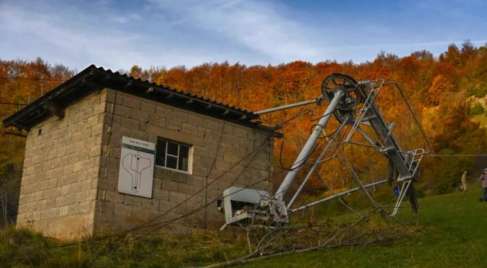 In recent years, the ski lift has slowly decayed, left untouched and unused.