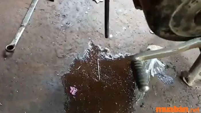 Tác hại khi xe gặp phải tình trạng rò rỉ xăng