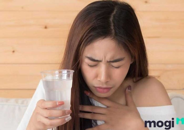 Sử dụng mật ong là một phương pháp chữa nấc cụt nhanh chóng và dễ dàng thực hiện.