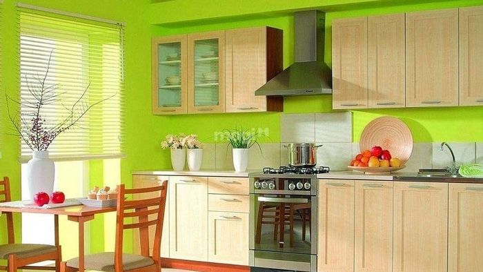 Khi chọn hướng bếp cho tuổi Mậu Thìn, bạn cũng nên chú ý chọn màu sắc hợp với bản mệnh để gia tăng may mắn và thuận lợi.