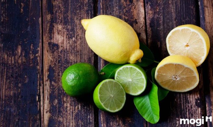 Cách tẩy mốc quần áo màu bằng chanh