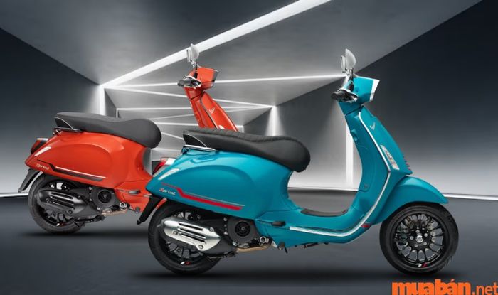 Vespa Sprint S với hai lựa chọn màu sắc mới: Xanh Audace và Cam Tramonto, là sự lựa chọn tinh tế cho những ai yêu thích sự khác biệt.