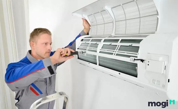 Vệ sinh điều hòa không chỉ giúp thiết bị sạch sẽ mà còn giúp máy làm lạnh hiệu quả và nhanh chóng hơn, tiết kiệm điện năng trong suốt quá trình sử dụng.