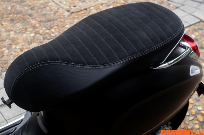 Yên xe Vespa Sprint 2023