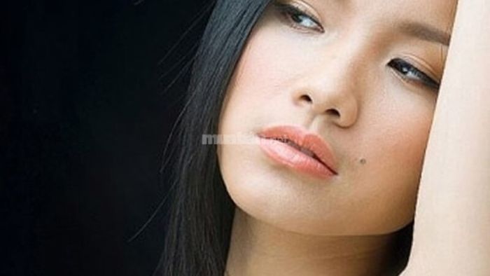 Nốt ruồi ở rãnh cười có mang lại điều gì đặc biệt? Liệu nó là dấu hiệu của vận may hay điều xui xẻo?