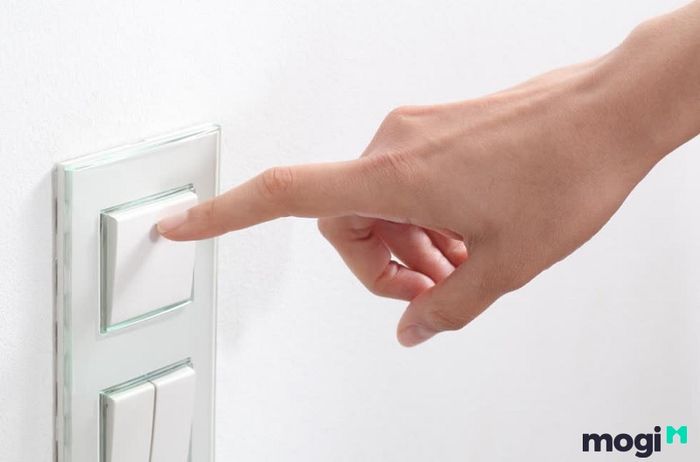 Khi không sử dụng, bạn nên tắt nguồn điện cung cấp cho điều hòa