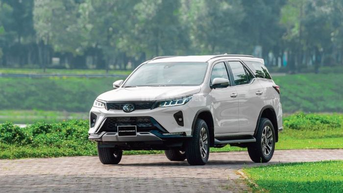 Bảng giá xe Toyota 7 chỗ