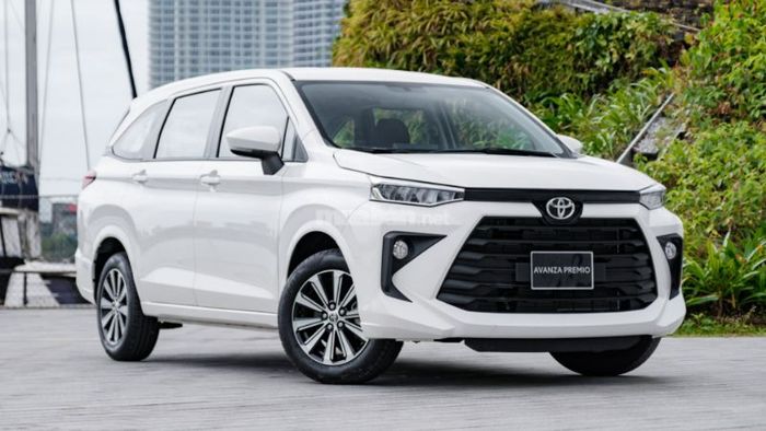 Giá xe Toyota 7 chỗ mới nhất