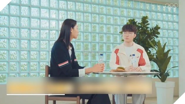 Faker vừa trả lời phỏng vấn với một thái độ khiêm tốn đến mức khiến không ít người phải xúc động.