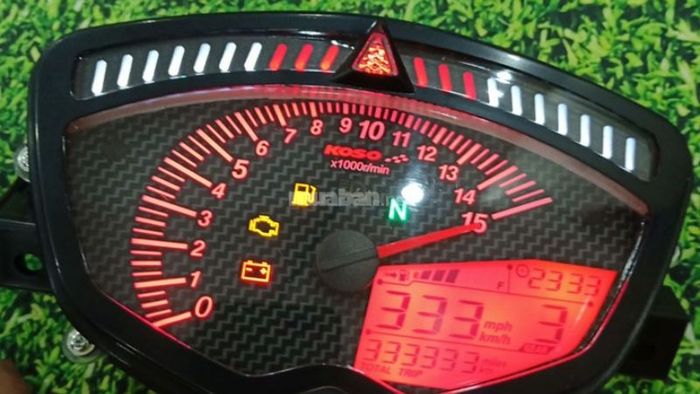 Thay mặt đồng hồ xe
