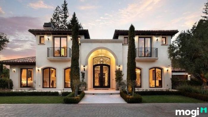 Nhà vườn 2 tầng với phong cách Địa Trung Hải, kết hợp sự mộc mạc của vật liệu tự nhiên với thiết kế tinh tế, tạo cảm giác ấm cúng và sang trọng.