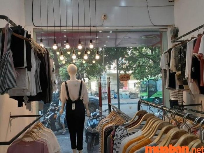 Thiết kế shop quần áo