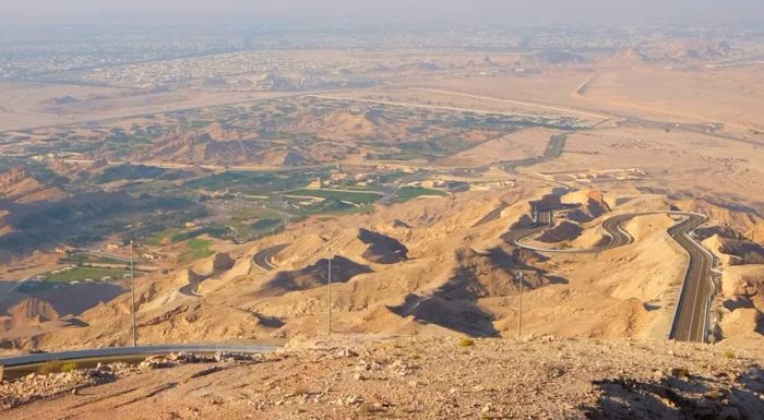 Jebel Hafeet: The road to nowhere.