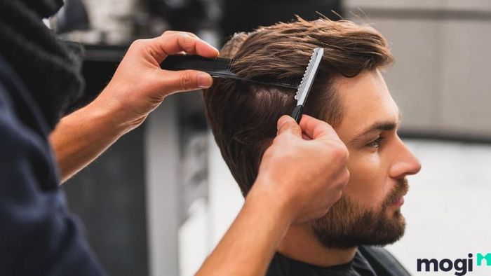 Hạn chế cắt tóc vào ban đêm