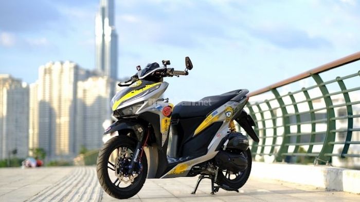 Vario độ phối màu xám vàng độc đáo, nổi bật và ấn tượng.