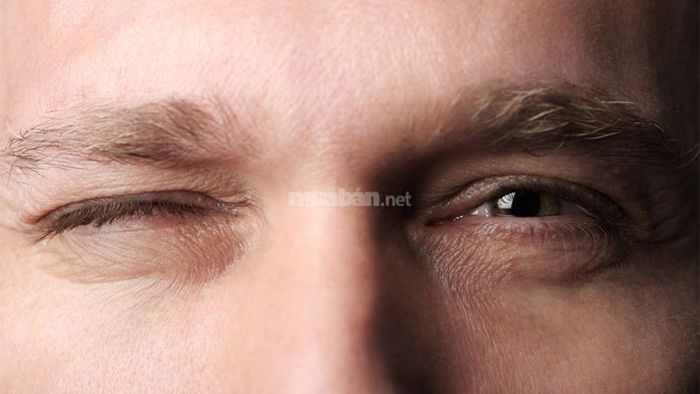 Phân tích điềm báo giật mắt trái ở nam theo giờ trong ngày để hiểu rõ hơn về hiện tượng này.