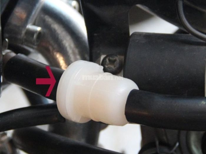 Xe Air Blade không nổ máy do lọc xăng bị tắc