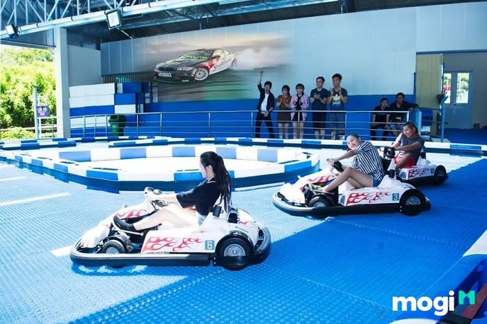 Nếu bạn yêu thích tốc độ, đừng bỏ lỡ trò đua xe F1 đầy hấp dẫn này.