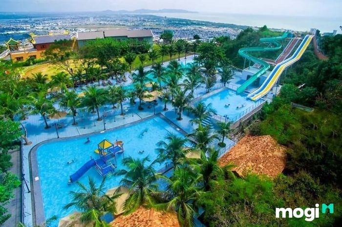 Công viên nước Hồ Mây cung cấp các trò chơi đa dạng, phù hợp với mọi lứa tuổi và sở thích.