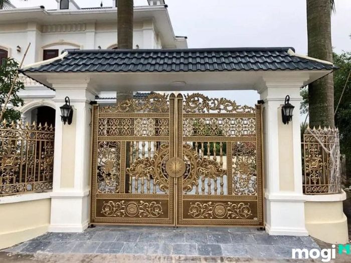 Lối đi từ cổng vào nhà