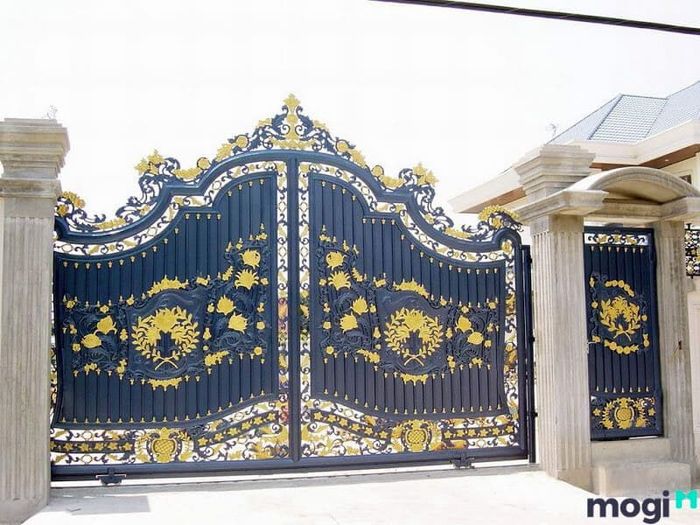 Lối đi từ cổng vào nhà