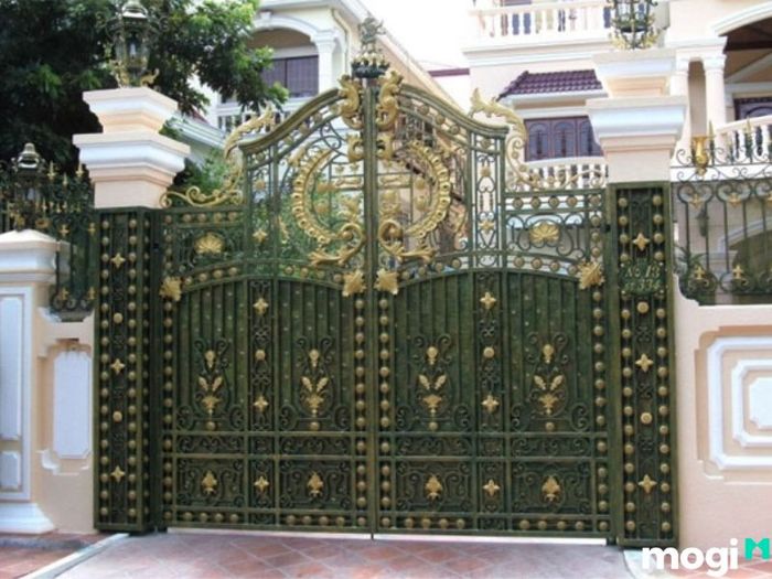 Lối đi từ cổng vào nhà