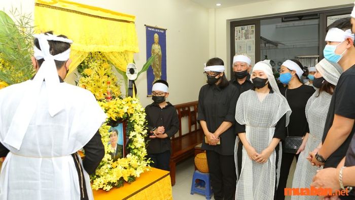Kiêng cắt tóc khi có tang trong gia đình