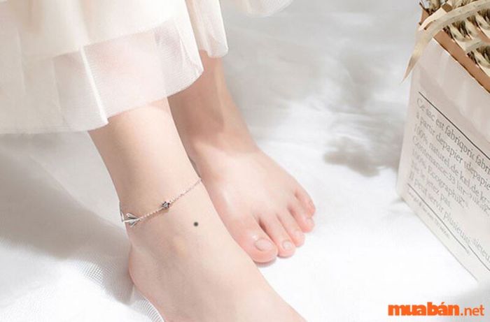 Nốt ruồi bàn chân