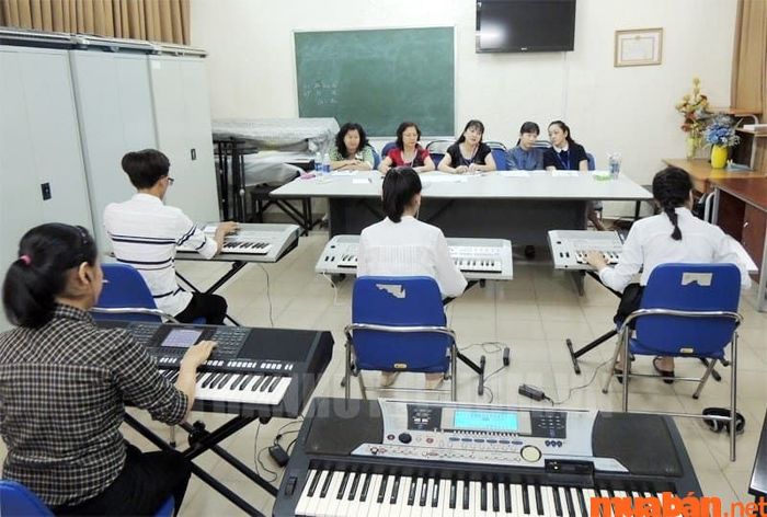 Học Nhạc viện ra làm gì? Bạn có thể chọn nghề giảng dạy Thanh nhạc tại các trường học