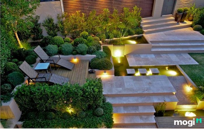 Ánh sáng từ đèn LED sẽ làm sân vườn của bạn thêm phần nổi bật và thu hút, tạo nên một không gian lôi cuốn và hiện đại.