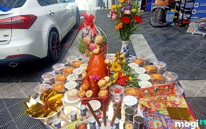 Những lễ vật cần chuẩn bị cho lễ cúng xe hàng tháng là gì?